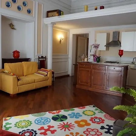 Elegante Centro Storico Apartment Catania