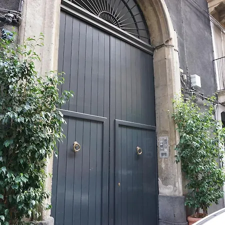 Elegante Centro Storico Apartment *